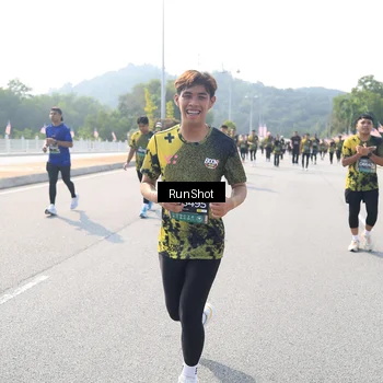 Runner Photo 6934679