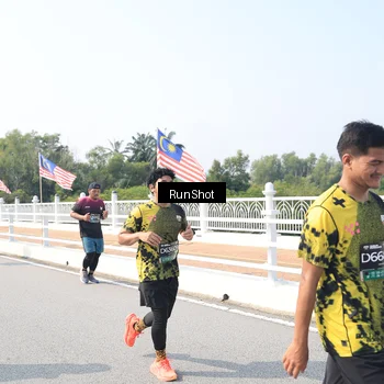 Runner Photo 6934690