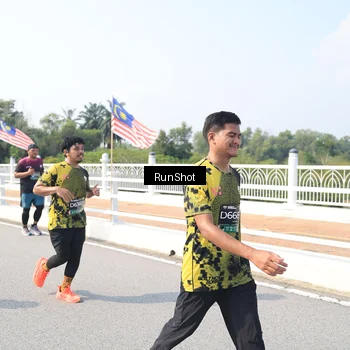 Runner Photo 6934692