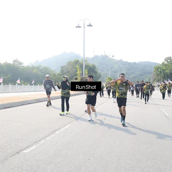 Runner Photo 6934725