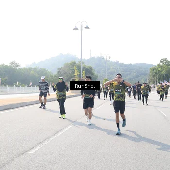 Runner Photo 6934728