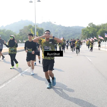 Runner Photo 6934733