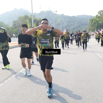 Runner Photo 6934734
