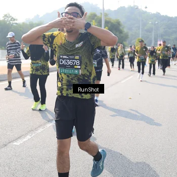 Runner Photo 6934735