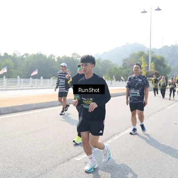Runner Photo 6934741