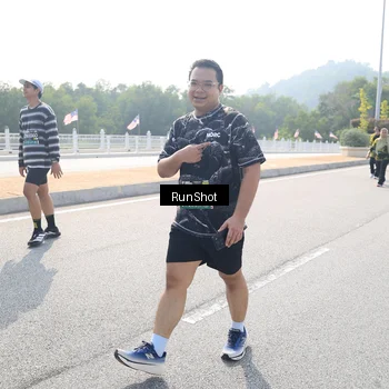 Runner Photo 6934753
