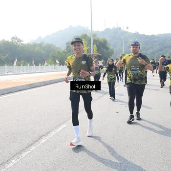 Runner Photo 6934757