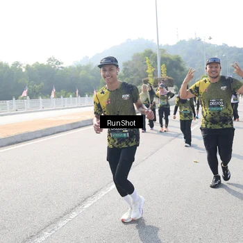 Runner Photo 6934764