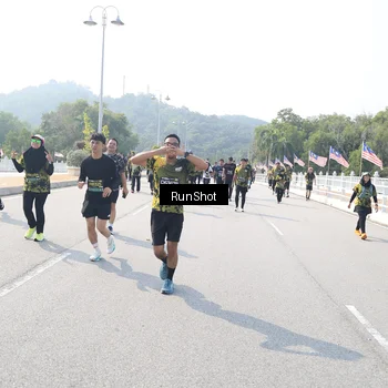 Runner Photo 6934767