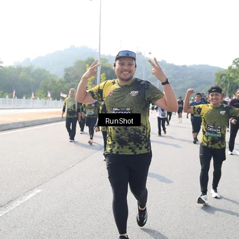 Runner Photo 6934769