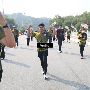 Runner Photo 6934773