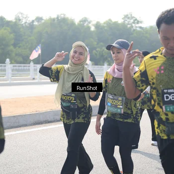 Runner Photo 6934800