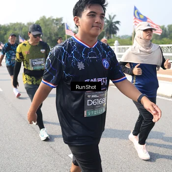 Runner Photo 6934841