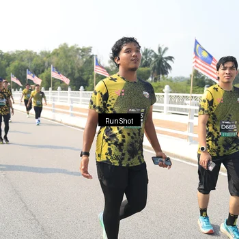 Runner Photo 6934854