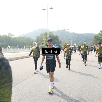 Runner Photo 6934870