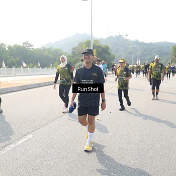 Runner Photo 6934873