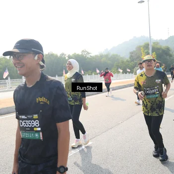 Runner Photo 6934886