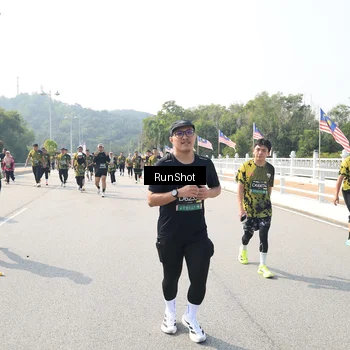 Runner Photo 6934908