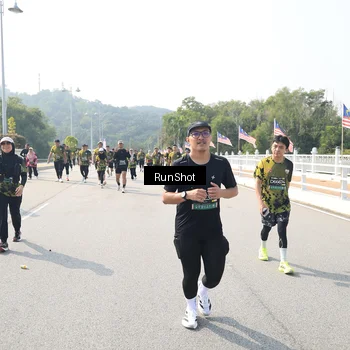 Runner Photo 6934912