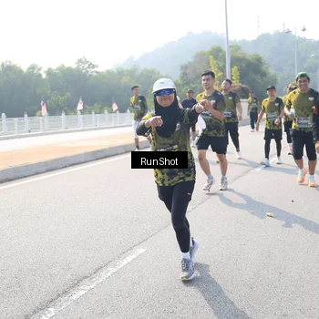 Runner Photo 6934955