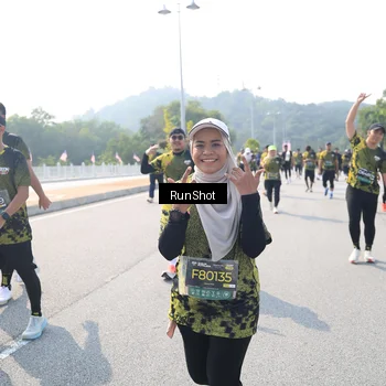 Runner Photo 6934990