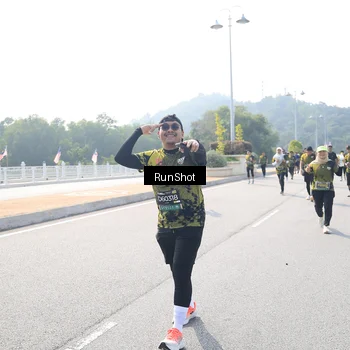 Runner Photo 6935000