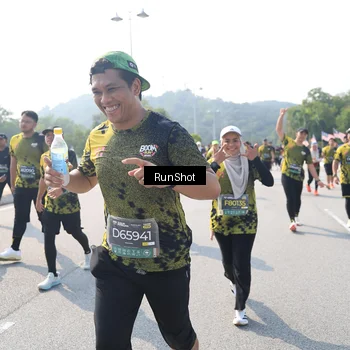 Runner Photo 6935003