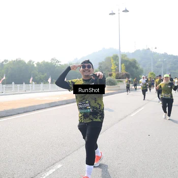 Runner Photo 6935004