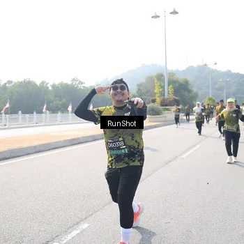 Runner Photo 6935005