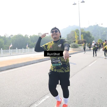 Runner Photo 6935007