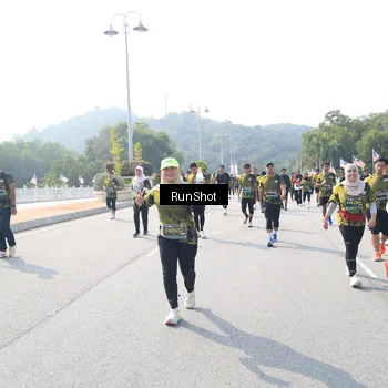 Runner Photo 6935014