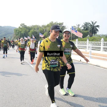 Runner Photo 6935020