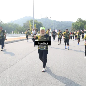 Runner Photo 6935031