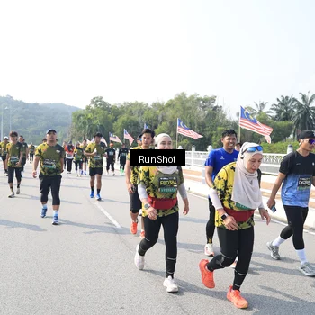 Runner Photo 6935033