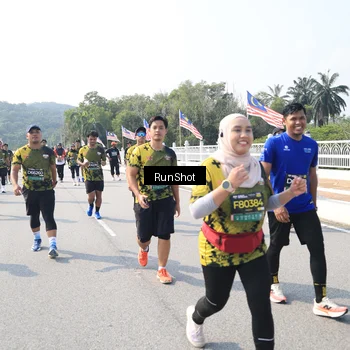 Runner Photo 6935036