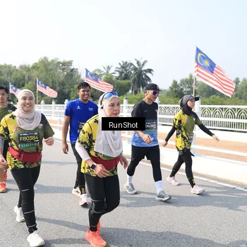 Runner Photo 6935042