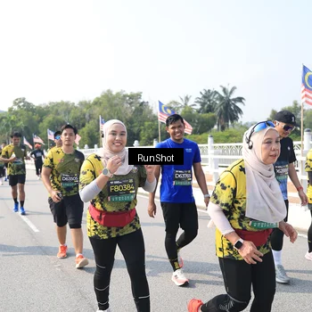 Runner Photo 6935045