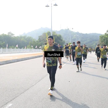 Runner Photo 6935047