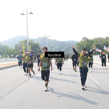 Runner Photo 6935058