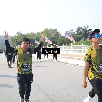 Runner Photo 6935066