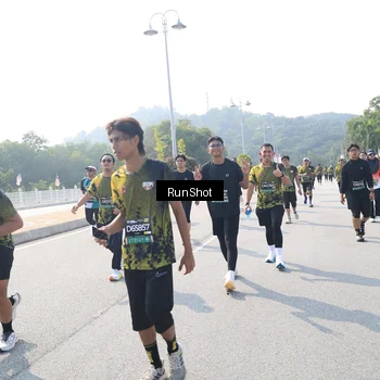 Runner Photo 6935068