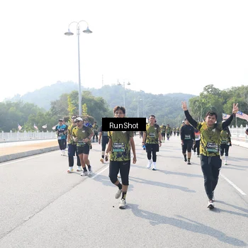 Runner Photo 6935073