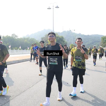 Runner Photo 6935083