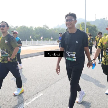 Runner Photo 6935091