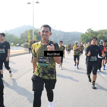 Runner Photo 6935093