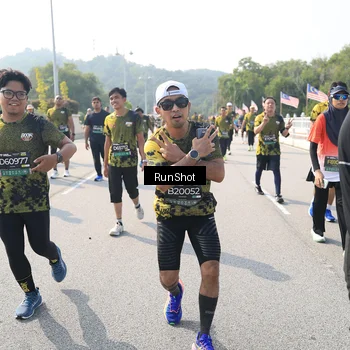 Runner Photo 6935106