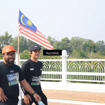 Runner Photo 6935121
