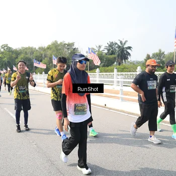 Runner Photo 6935123