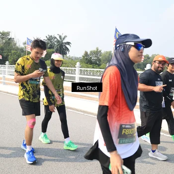 Runner Photo 6935130
