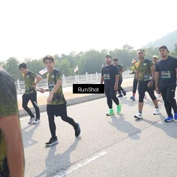 Runner Photo 6935136